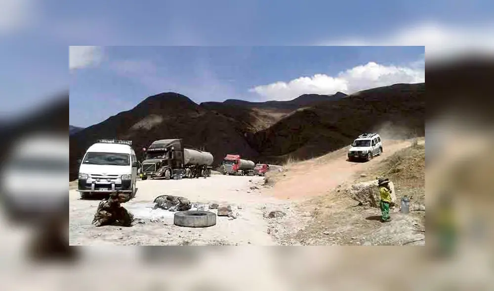 Cusco: Bloquean vía que usa la minera Hudbay en Espinar