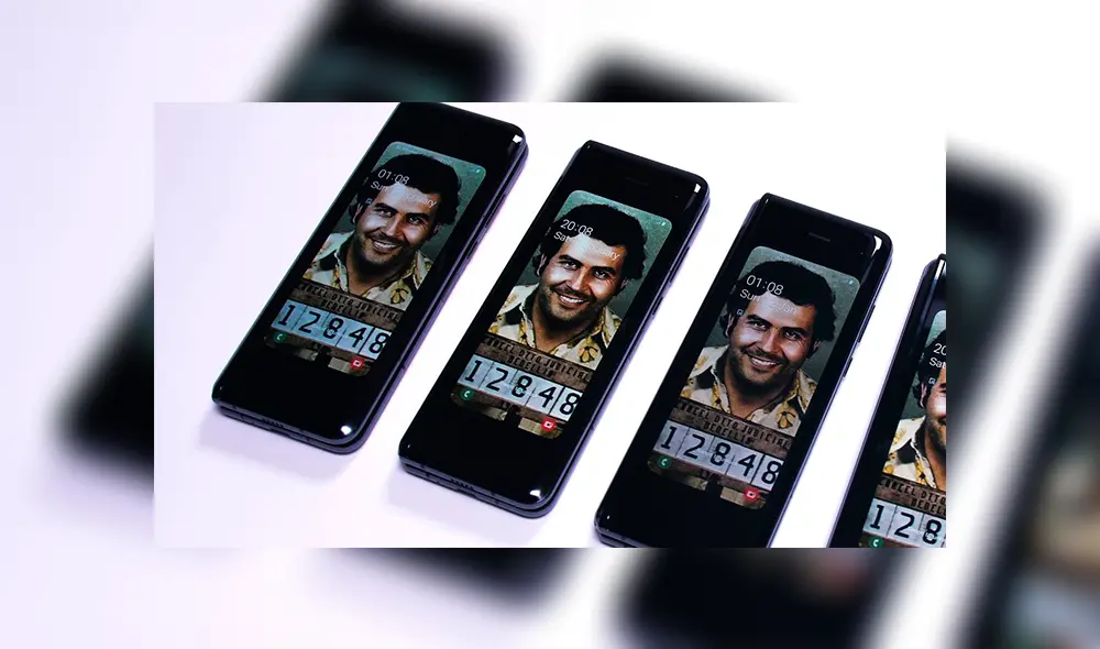 Así luce el Escobar Fold 2, el nuevo teléfono plegable lanzado por el hermano de Pablo Escobar.