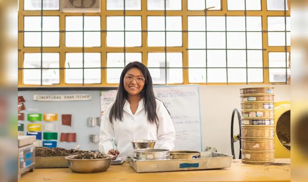 Carmen Gómez Huayta de 20años ingresó ocupando el primer puesto en la Universidad Nacional del Altiplano (UNA). Carmen Gómez Huayta de 20años ingresó ocupando el primer puesto en la Universidad Nacional del Altiplano (UNA).