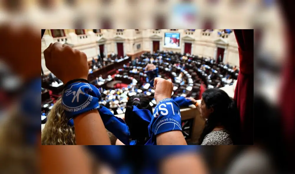 Por unanimidad los diputados argentinos aprobaron reconoce la Lengua de Señas Argentina como una lengua natural y originaria. Foto: Télam / Raúl Ferrari Por unanimidad los diputados argentinos aprobaron reconoce la Lengua de Señas Argentina como una lengua natural y originaria. Foto: Télam / Raúl Ferrari