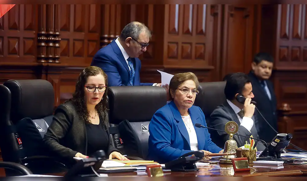 Compra de computadoras en gestión de Salgado fue fraudulenta Compra de computadoras en gestión de Salgado fue fraudulenta