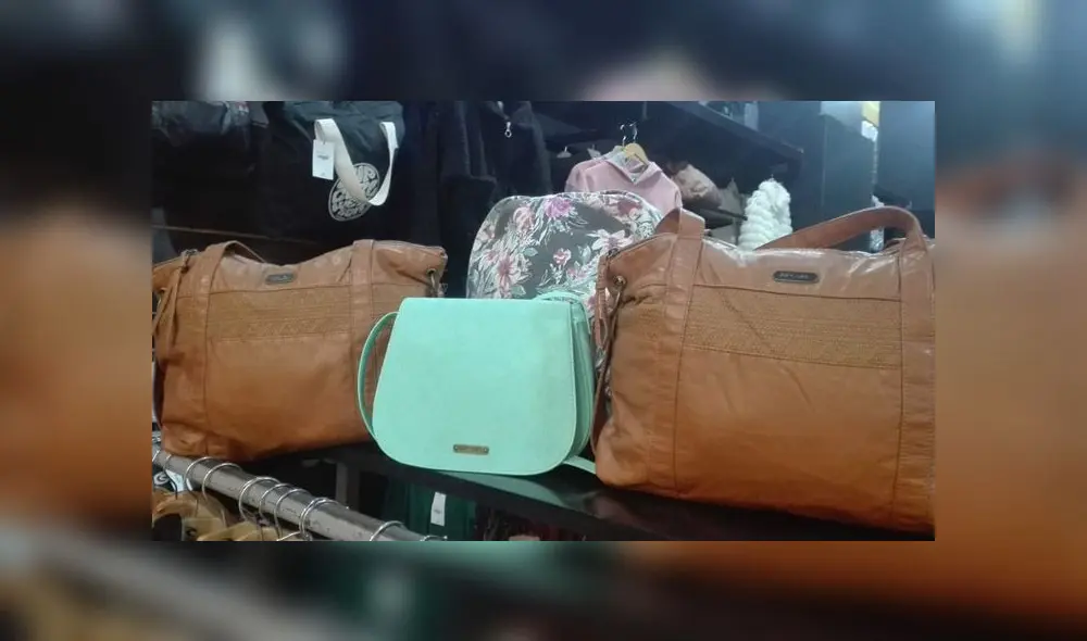 Material encontrado en 14 cajas será llevado a los almacenes de bienes incautados de Ministerio Público. (Foto: PNP) Material encontrado en 14 cajas será llevado a los almacenes de bienes incautados de Ministerio Público. (Foto: PNP)