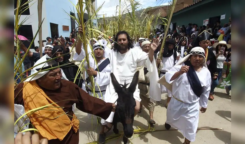 Semana Santa: actor es crucificado de verdad en Huánuco [FOTOS]