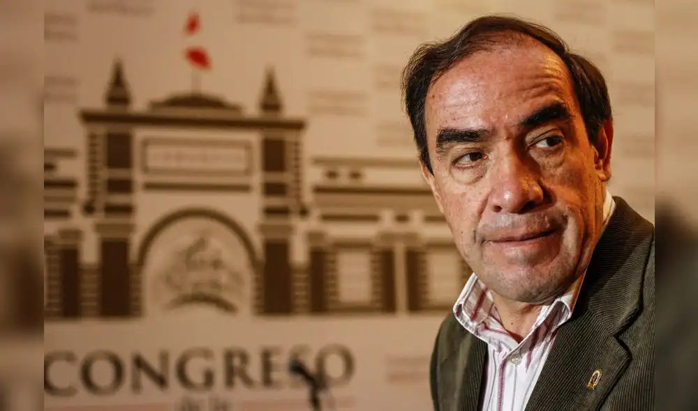 Yonhy Lescano solicitará este lunes que Comisión de Ética investigue a Torres Yonhy Lescano solicitará este lunes que Comisión de Ética investigue a Torres