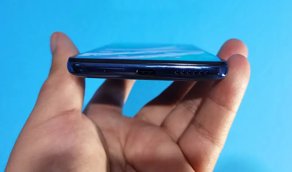 Parte inferior del Moto G9 Plus. Foto: Edson Henriquez