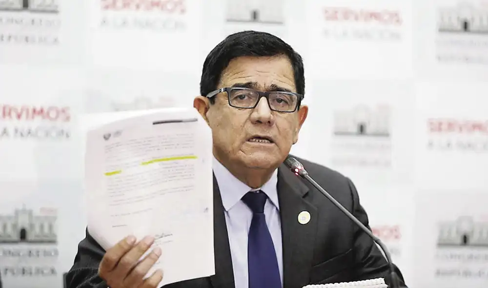 Respuesta. Mesa Directiva del Parlamento, presidida por José Williams, dio respuesta inmediata y evita así un nuevo estadio de la permanente crisis política peruana. Foto: Carlos Contreras/ La República Respuesta. Mesa Directiva del Parlamento, presidida por José Williams, dio respuesta inmediata y evita así un nuevo estadio de la permanente crisis política peruana. Foto: Carlos Contreras/ La República