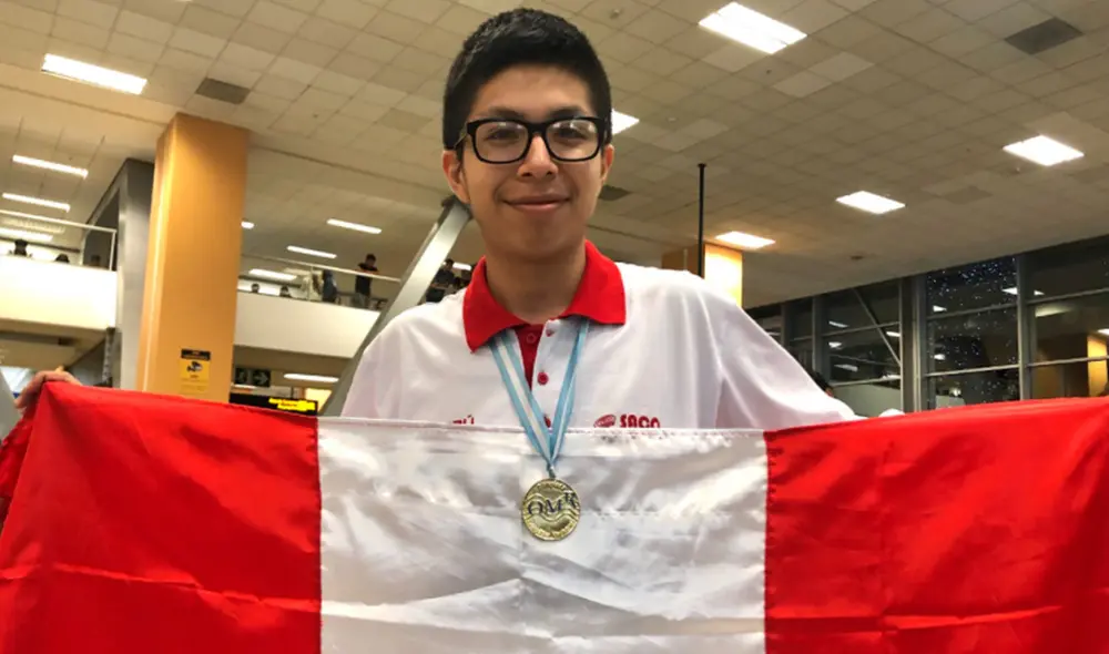 Mijaíl Gutiérrez se colgó la medalla de oro luego de obtener el puntaje perfecto. Foto: Saco Oliveros