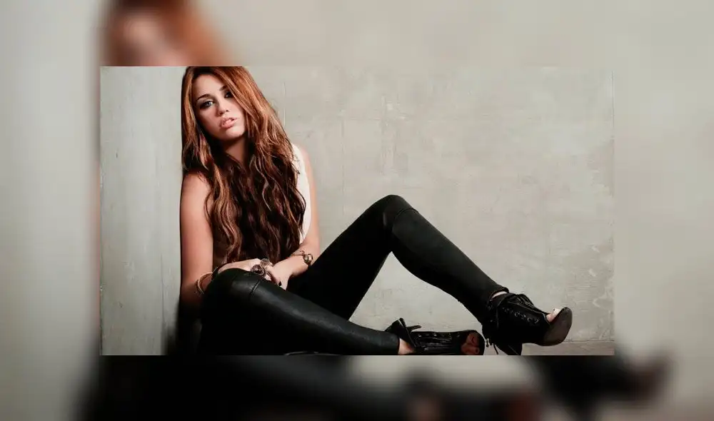 Miley Cyrus publica polémica foto asegurando que el "aborto es salud"