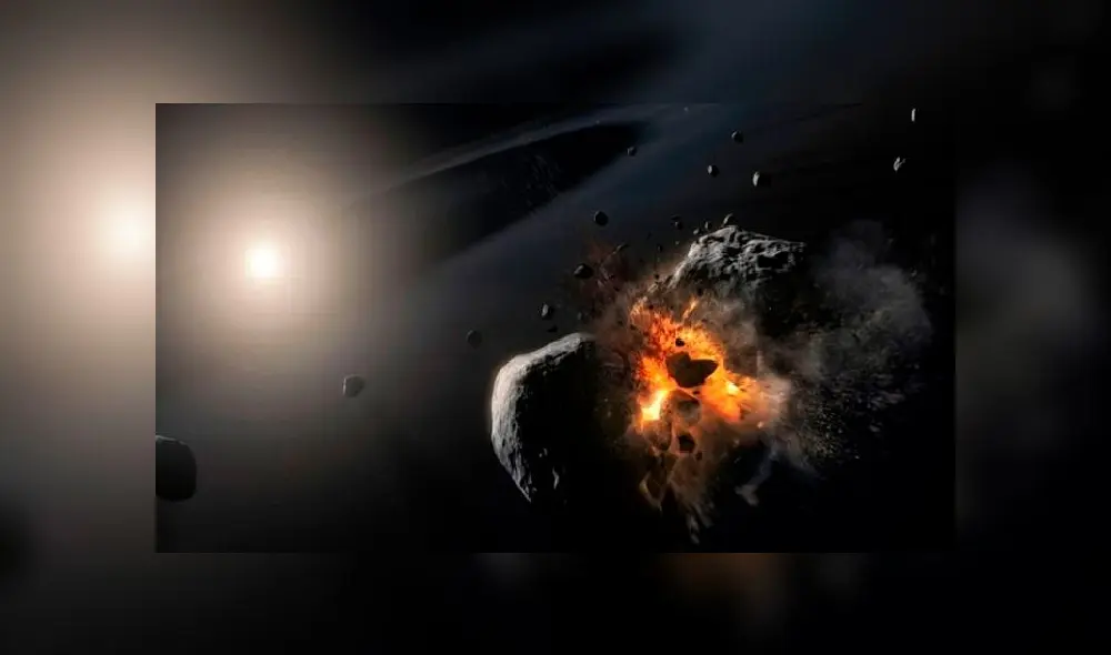 A soldiers and a woman wear face masks against the spread of coronavirus as they remain at a checkpoint at Plaza de Armas square in Santiago, Chile, May 06, 2020. - Chile's health authorities tightened mandatory confinement measures in Santiago on Wednesday, in the face of an increase in coronavirus cases, totaling 23,048 infected and 281 deaths in the country. (Photo by Martin BERNETTI / AFP)