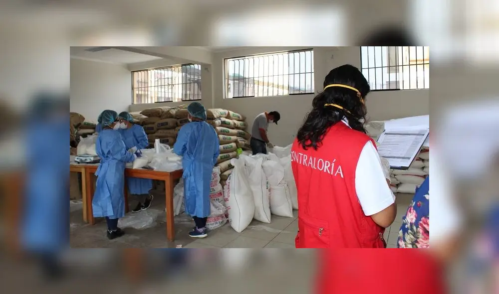 La Contraloría identificó a 4 212 funcionarios y servidores públicos quienes se habrían beneficiado con canastas de víveres. La Contraloría identificó a 4 212 funcionarios y servidores públicos quienes se habrían beneficiado con canastas de víveres.