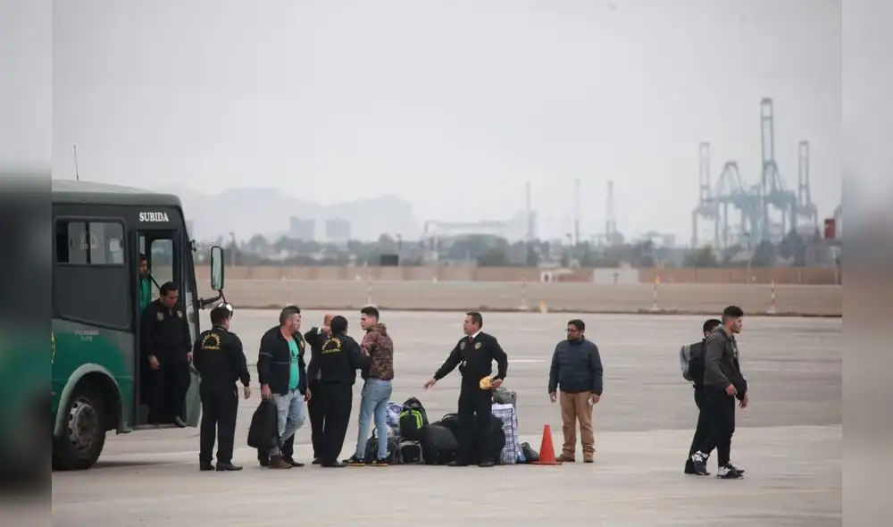 Venezolanos con antecedentes penales son expulsados del país