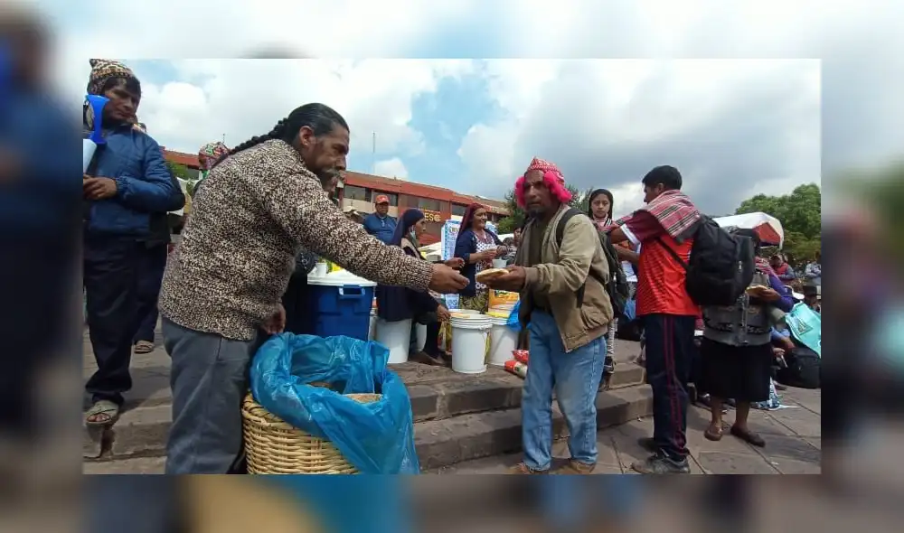 Cusco. Manifestantes reciben apoyo de comerciantes de Vinocanchón. Foto: Alexander Flores/URPI