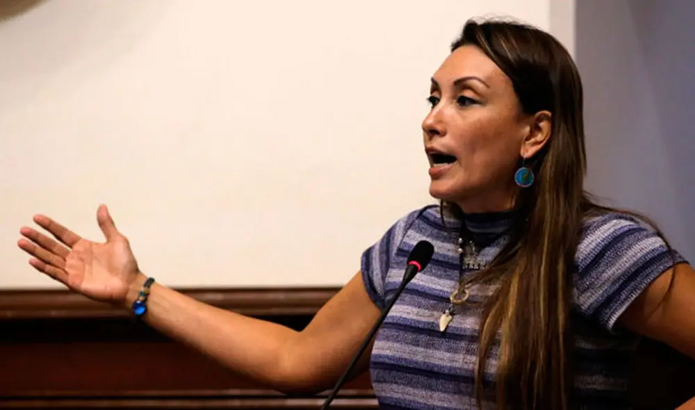 La ministra se mostró en contra de la aprobación de la medida para destituir al mandatario a través de Twitter. La ministra se mostró en contra de la aprobación de la medida para destituir al mandatario a través de Twitter.