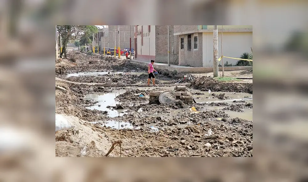 Denuncian abandono de obra de pistas y veredas desde hace 2 meses en Piura