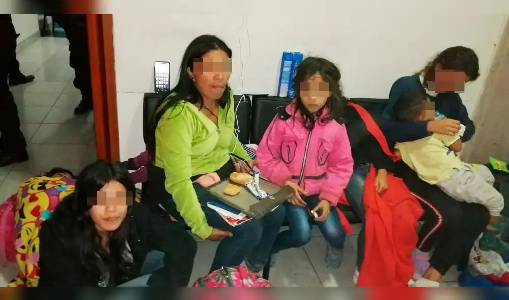 Tacna: Familias de venezolanos se arriesgan y cruzan a pie la frontera hacia Chile