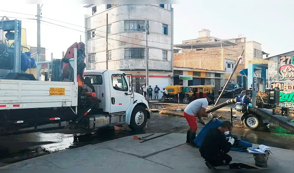 Colapsan desagües en la