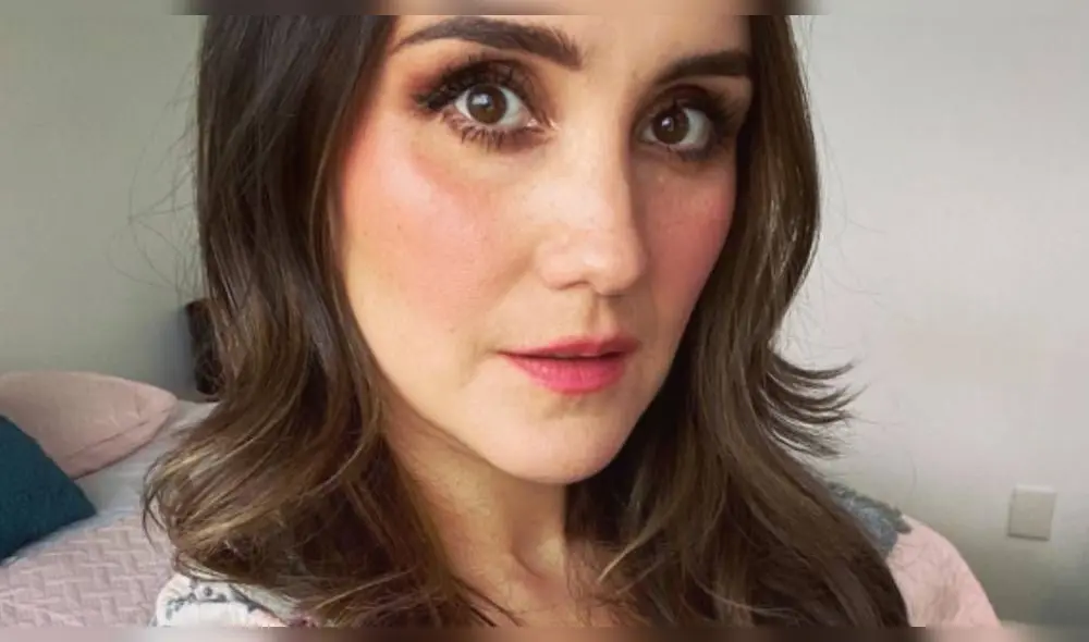 Dulce María muestra su ‘pancita’ de embarazada