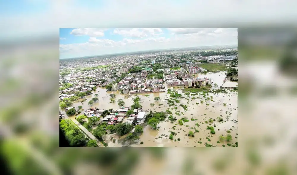 Labores de rescate no cesan y Piura lucha por salir del lodo que dejó la inundación Labores de rescate no cesan y Piura lucha por salir del lodo que dejó la inundación