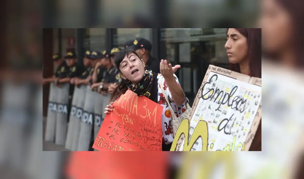 Manifestantes solicitan que empresas ofrezcan las condiciones laborales para sus trabajadores. (Foto: Michael Ramón / La República)