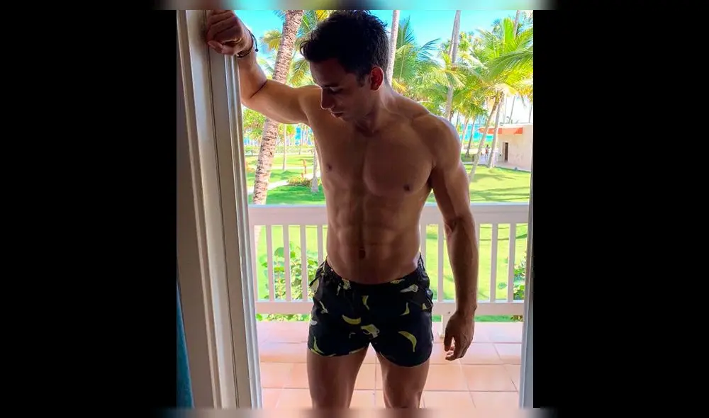 Said Palao enciende Instagram con los ‘bikinazos’ de su novia Macarena Vélez