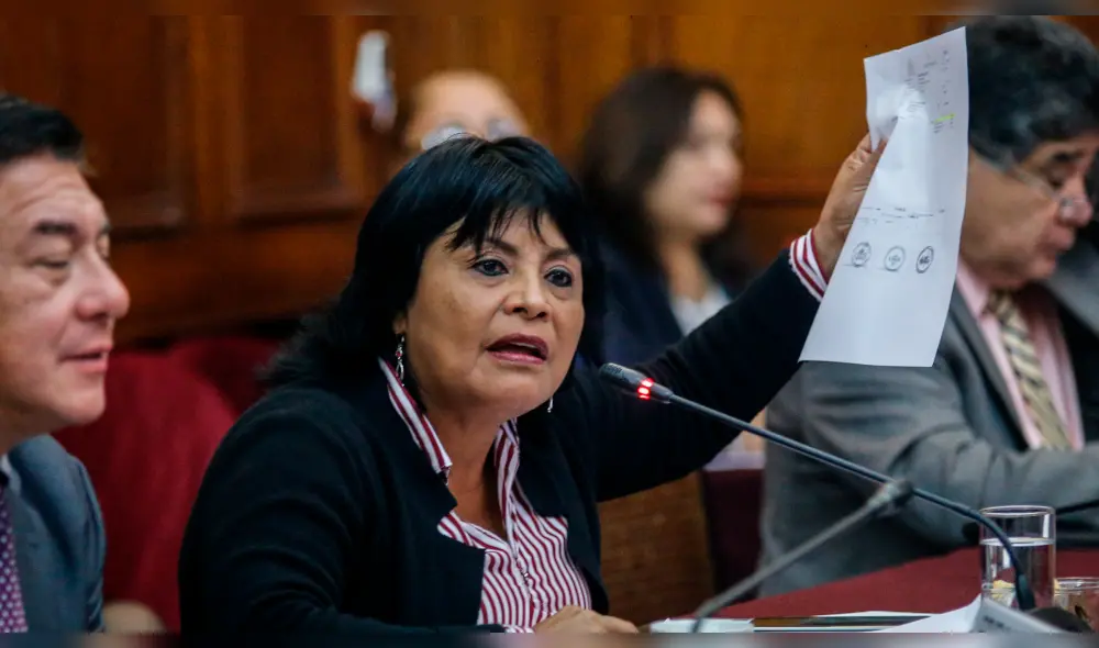 Esther Saavedra es declarada persona no grata tras agredir a periodista