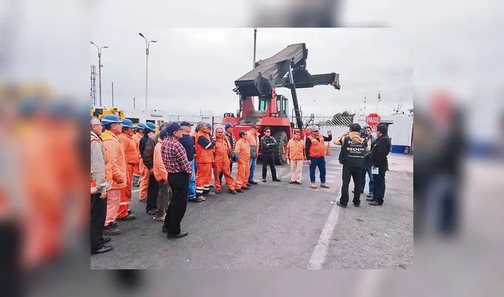 Trabajadores portuarios  de Salaverry toman Enapu