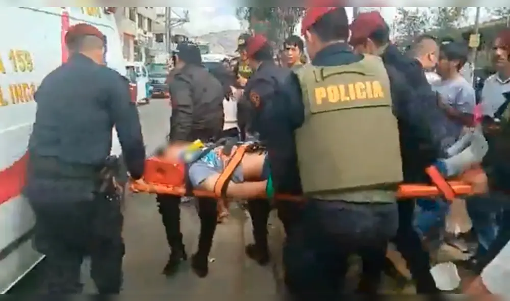 Bomberos de Los Baños del Inca condujeron al joven hasta el Hospital Regional de Cajamarca.