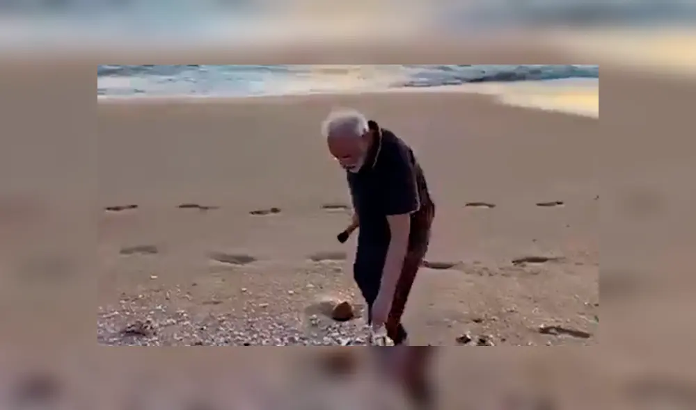 Primer ministro de India se vuelve viral por video donde limpia una playa. Foto: Twitter Primer ministro de India se vuelve viral por video donde limpia una playa. Foto: Twitter