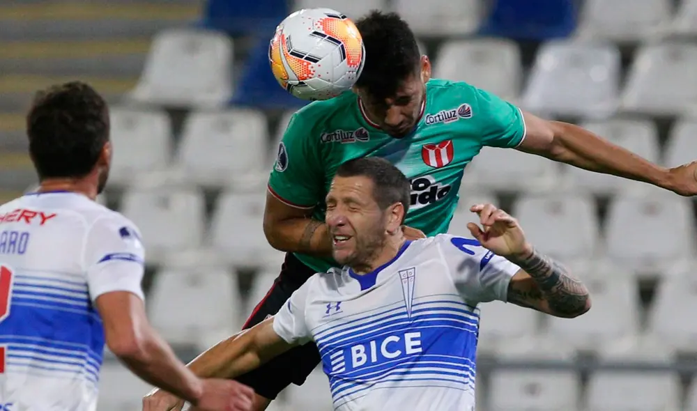 Universidad Católica y River Plate se enfrentan en Estadio San Carlos de Apoquindo. Foto: EFE