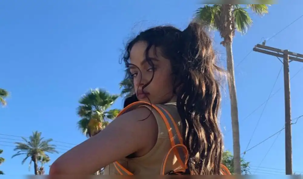 Rosalía seduce a fans con atrevido traje de látex [VIDEO]