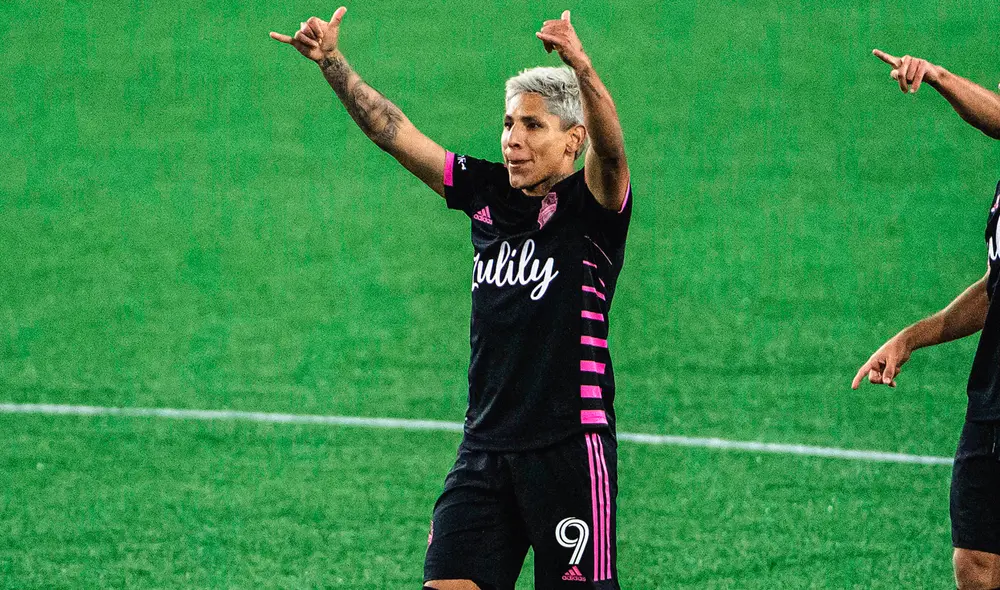 Raúl Ruidíaz anotó un gol y dio una asistencia contra Vancouver Whitecaps. Foto: Seattle Sounders