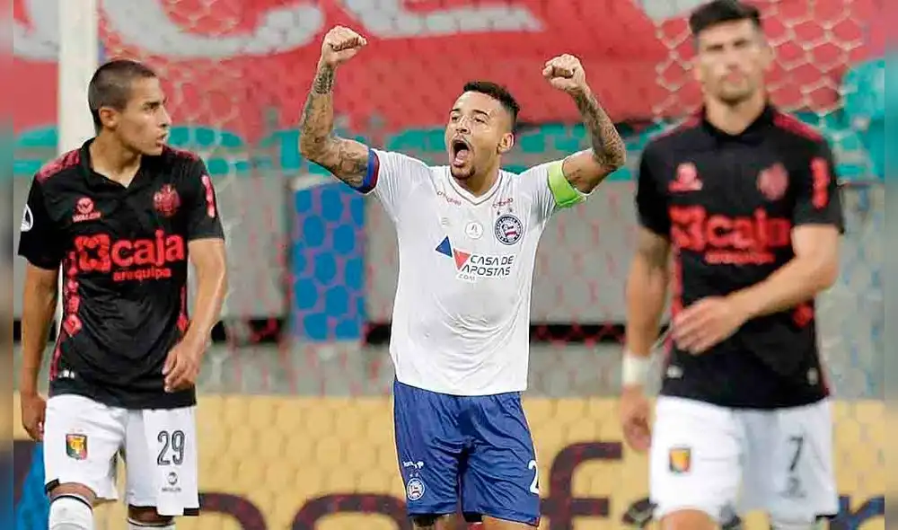 JJPANA6741. BAHIA (BRASIL), 05/11/2020.- Goerge de Magalhães (c) de Bahía celebra un gol hoy, en un partido de la Copa Sudamericana entre Bahía y Melgar en el estadio Arena Fonte Nova en Salvador (Brasil). EFE/Raúl Spinassé