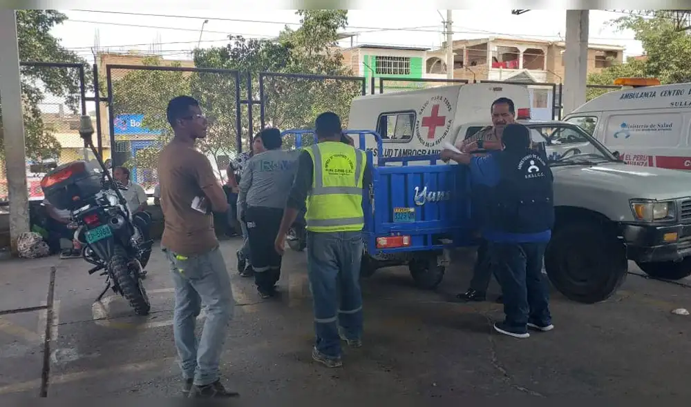 Compañeros de trabajo trasladaron al obrero hasta nosocomio. Compañeros de trabajo trasladaron al obrero hasta nosocomio.