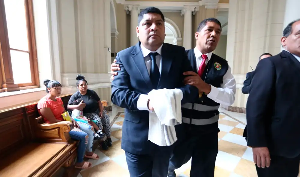 Poder Judicial dicta impedimento de salida contra César Villanueva Poder Judicial dicta impedimento de salida contra César Villanueva