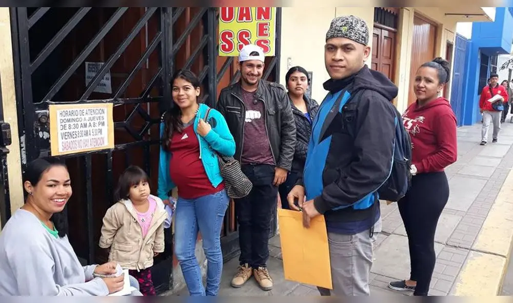 Ciudadanos venezolanos preocupados en Chimbote por pedido de pasaporte 