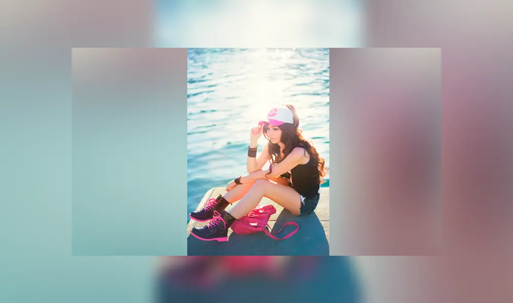 Desliza para ver más fotos de este sexy cosplay de Liza que ha enamorado a miles de fans de Pokémon. Desliza para ver más fotos de este sexy cosplay de Liza que ha enamorado a miles de fans de Pokémon.