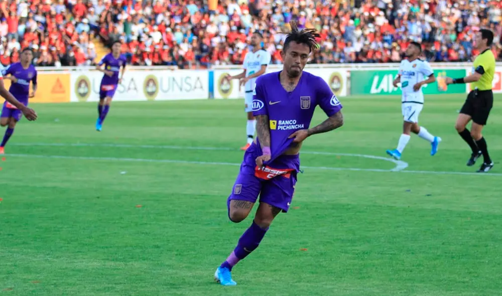 Roberto Mosquera empezó a 'calentar' el partido entre Alianza Lima y Deportivo Binacional de la fecha 15 del Torneo Clausura 2019. | Foto: @ClubALoficial Roberto Mosquera empezó a 'calentar' el partido entre Alianza Lima y Deportivo Binacional de la fecha 15 del Torneo Clausura 2019. | Foto: @ClubALoficial