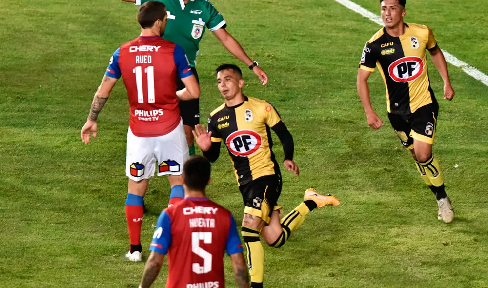 Coquimbo derrota a la Universidad Católica por el Campeonato de Primera División chileno. Foto: Twitter.