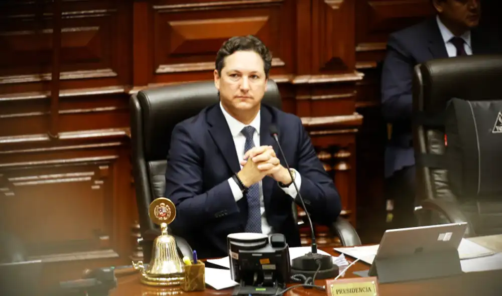 Daniel Salaverry presentó acción de amapro y medida cautelar contra la Comisión de Ética para evitar se continúe la suspensión de 120 días en su contra por presentar informes falsos de semana de representación. Foto: La República.