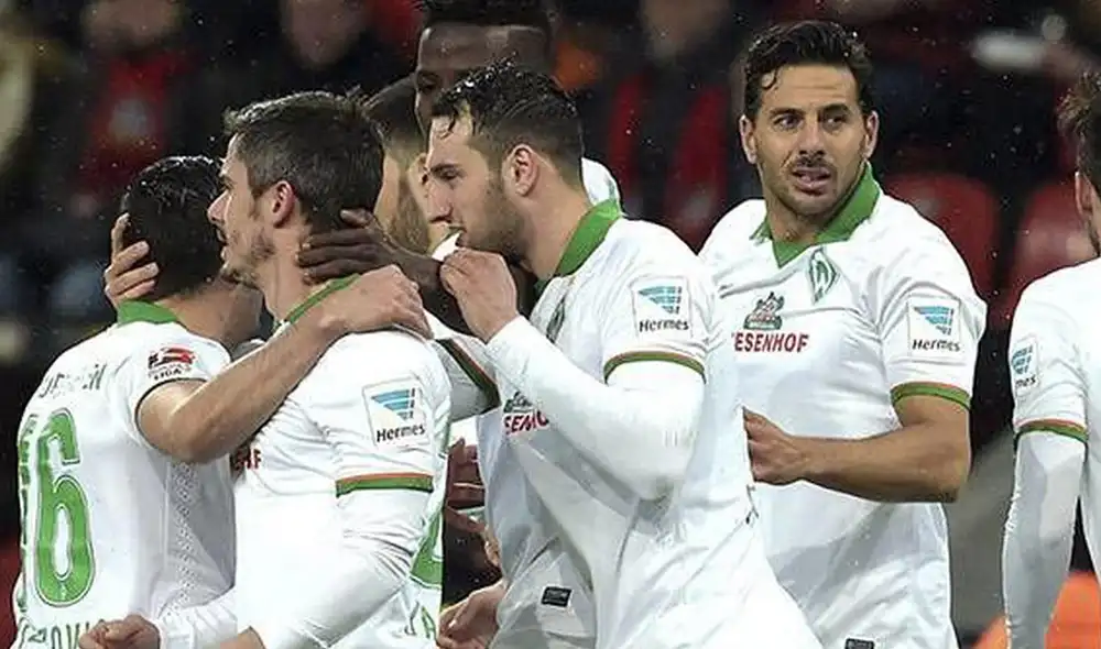 Elenco de Werder Bremen con Claudio Pizarro pasaron por prueba de COVID-19. | Foto: EFE