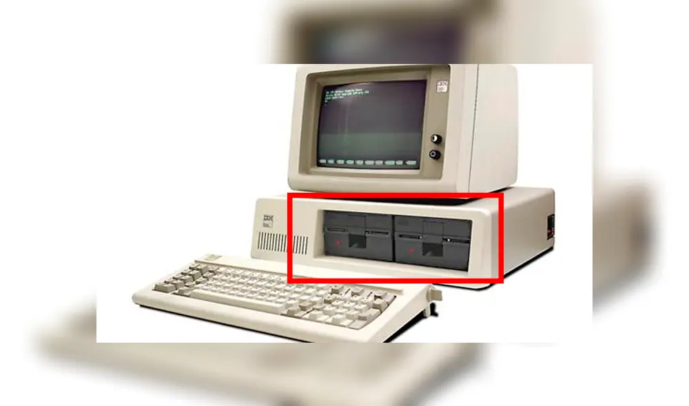 Las primeras computadoras personales solían solo tener lectoras de disquetes y no discos duros.