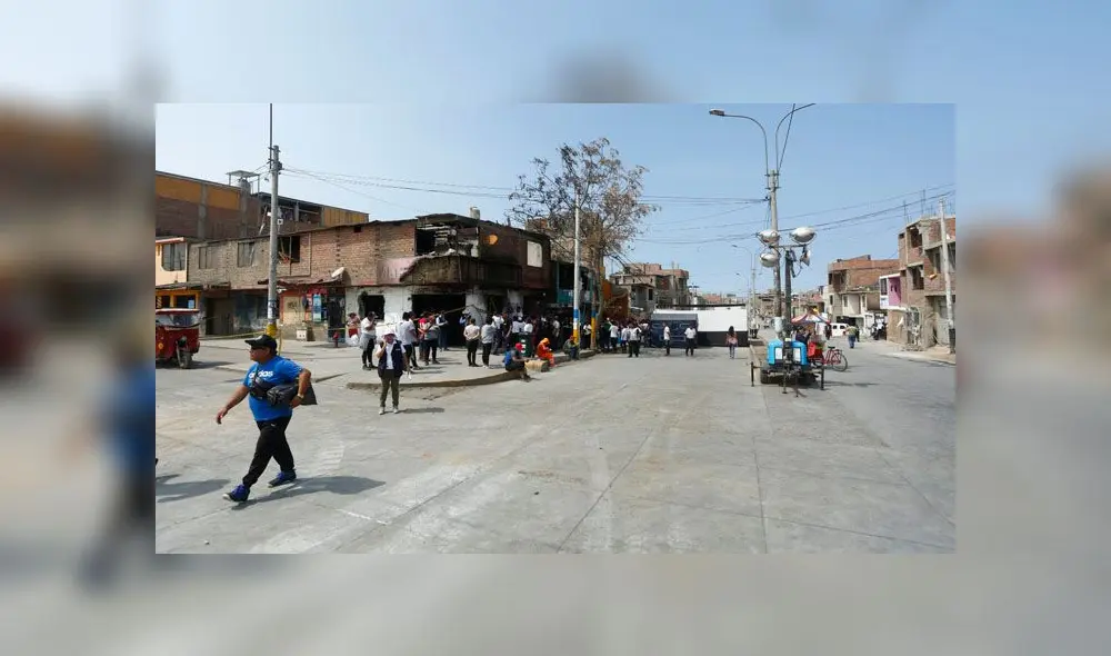 Inicialmente el hombre no fue incluido en la lista de heridos porque se consideraron sus heridas leves, pero luego fue internado en el hospital FAP. (Foto: La República) Inicialmente el hombre no fue incluido en la lista de heridos porque se consideraron sus heridas leves, pero luego fue internado en el hospital FAP. (Foto: La República)