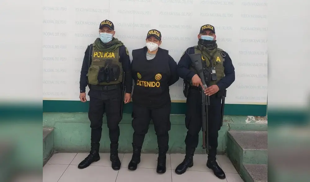 Extranjera detenida por vestirse de Policía para intentar entrar a Gamarra, en La Victoria. / Crédito: Joel Robles - URPI-GLR Extranjera detenida por vestirse de Policía para intentar entrar a Gamarra, en La Victoria. / Crédito: Joel Robles - URPI-GLR