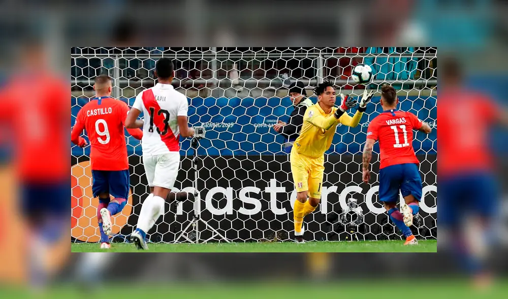 Relator chileno celebró “gol de honor” de Eduardo Vargas antes de que ejecute el penal [VIDEO]