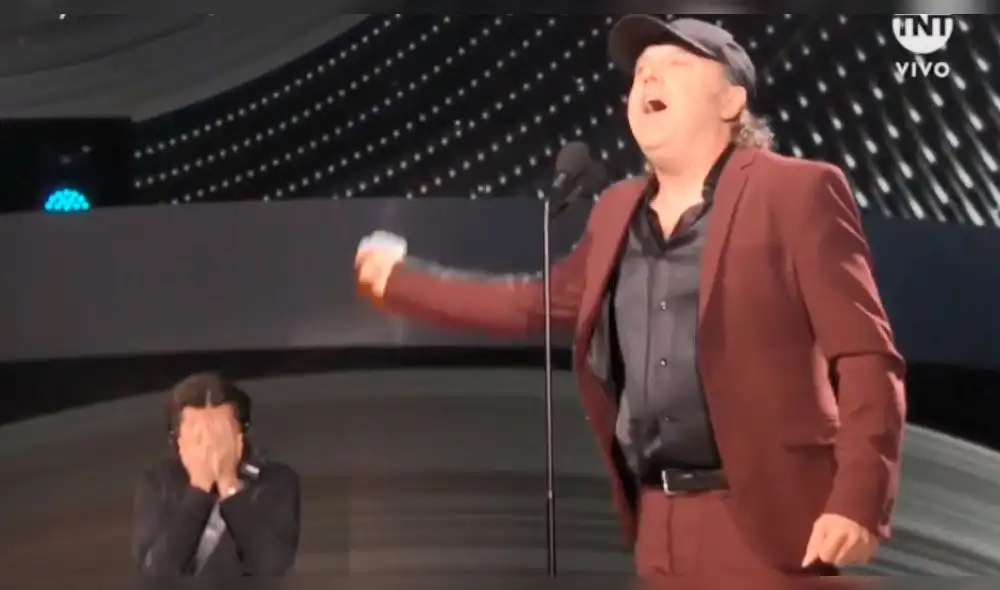 Juanes se quiebra al ver a su artista favorito en los Latin Grammy 2019