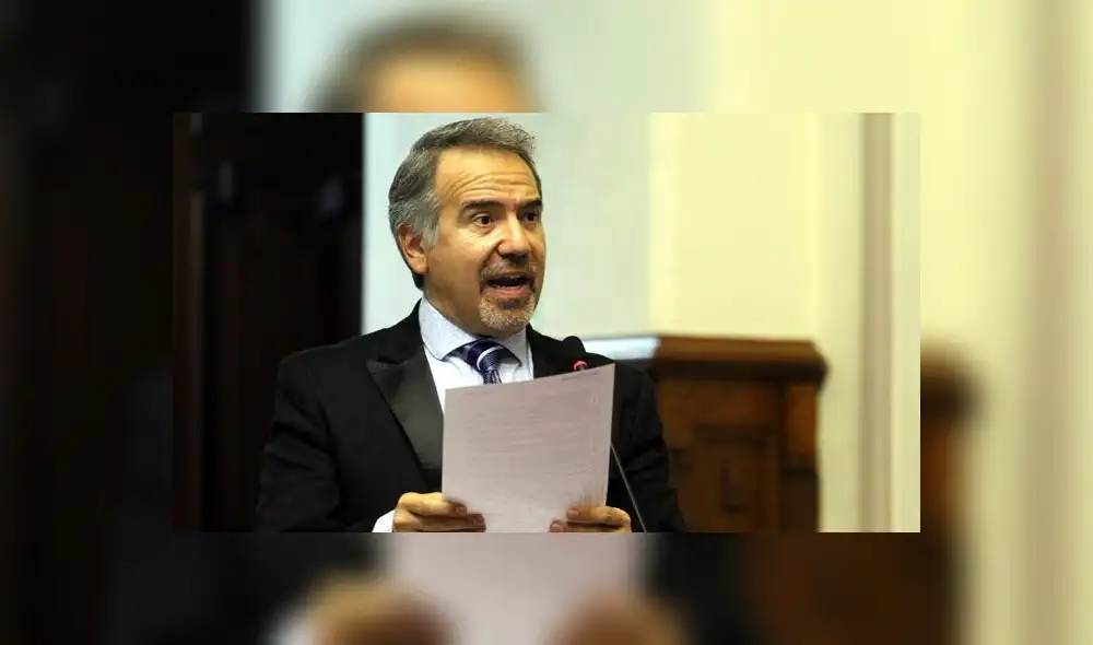 Ministro de Cultura, Francesco Petrozzi Ministro de Cultura, Francesco Petrozzi