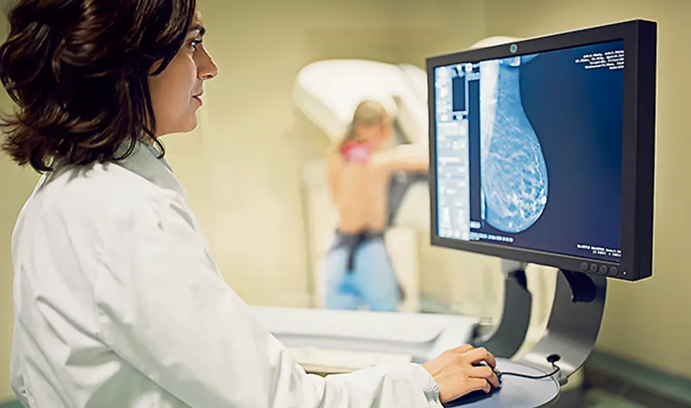 Prevención. Realizarse exámenes de forma periódica es importante para prevenir el cáncer.