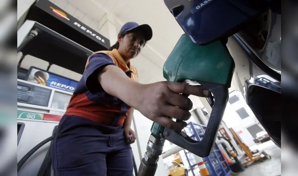 MEF descarta que el alza de impuestos impacte en el precio de los combustibles