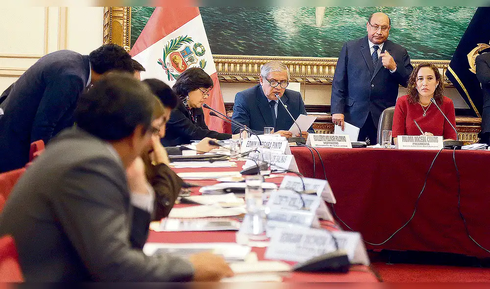 Piden que libros incluyan el rol de Fujimori en años del terrorismo