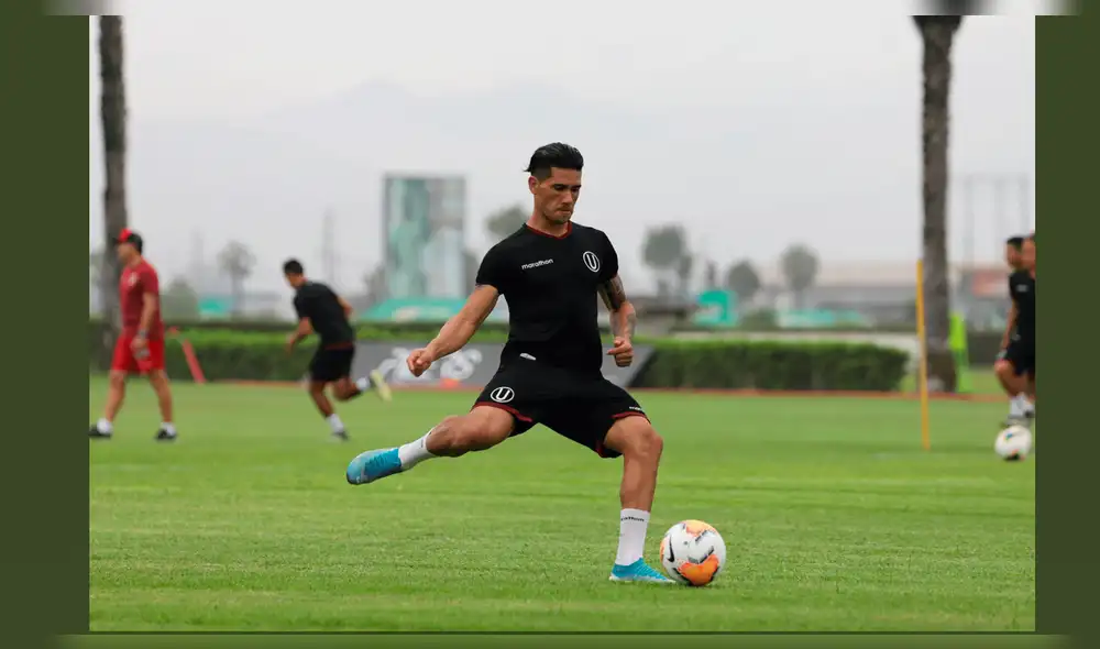 Hinchas de Universitario "cantan" Tusa en cruel parodia del Comando Sur. Hinchas de Universitario "cantan" Tusa en cruel parodia del Comando Sur.